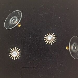Source Unknown Gold Sunburst stud Earrings